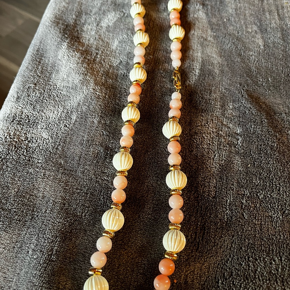 Gold and Cream Necklace with Graduated Beads
